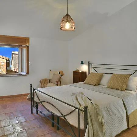 La Casina Della Sassa (Tuscany)